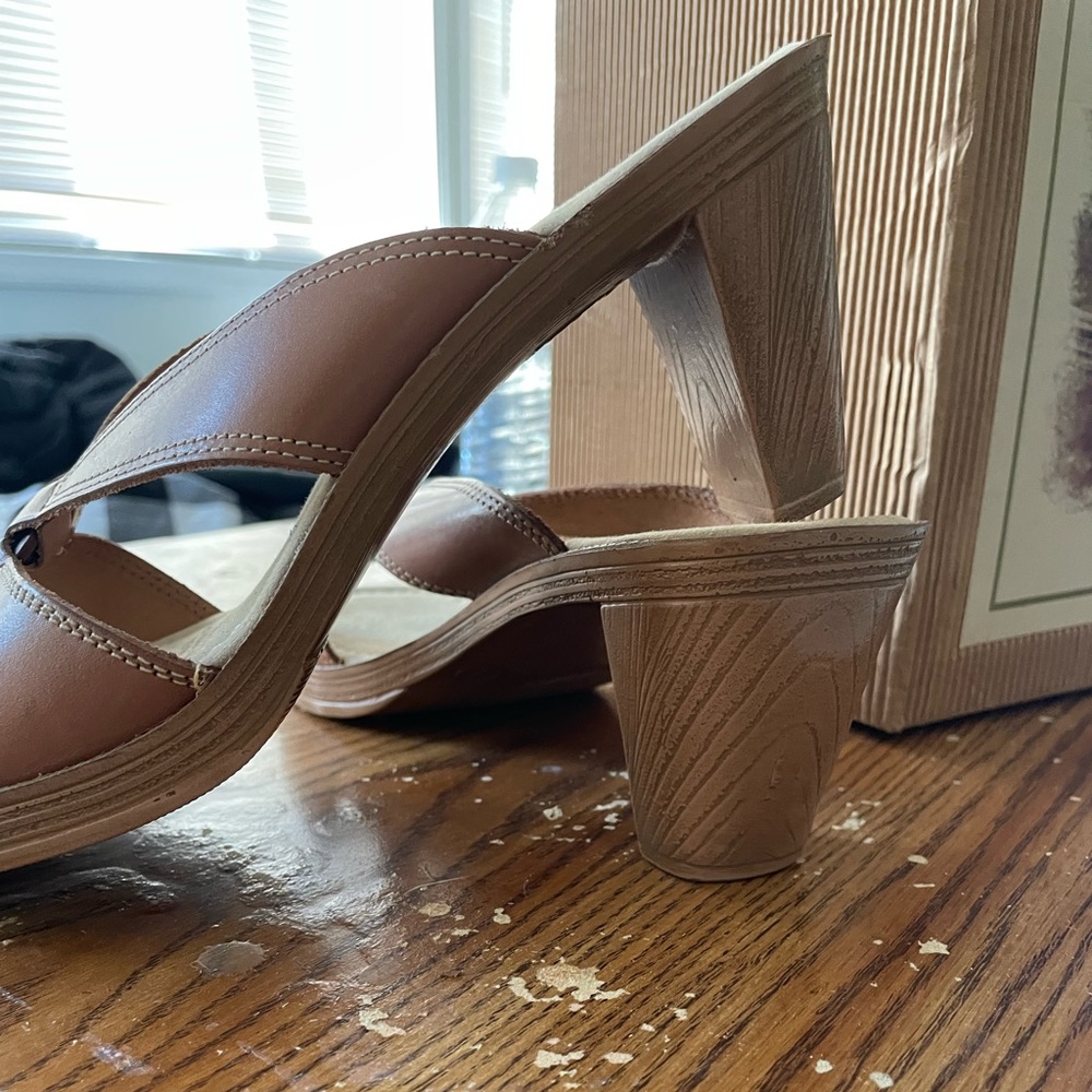 Women’s sandals heels